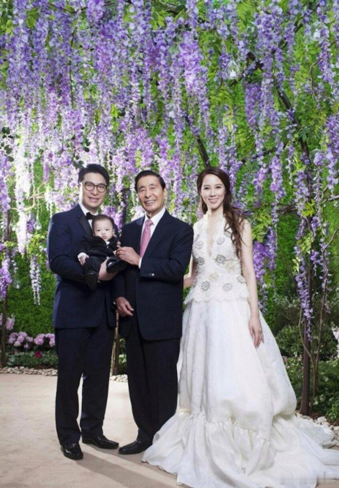 2月13日，徐子淇老公李家诚入禀法院，起诉周秀娜及5名网络主播和谷歌公司诽谤，要