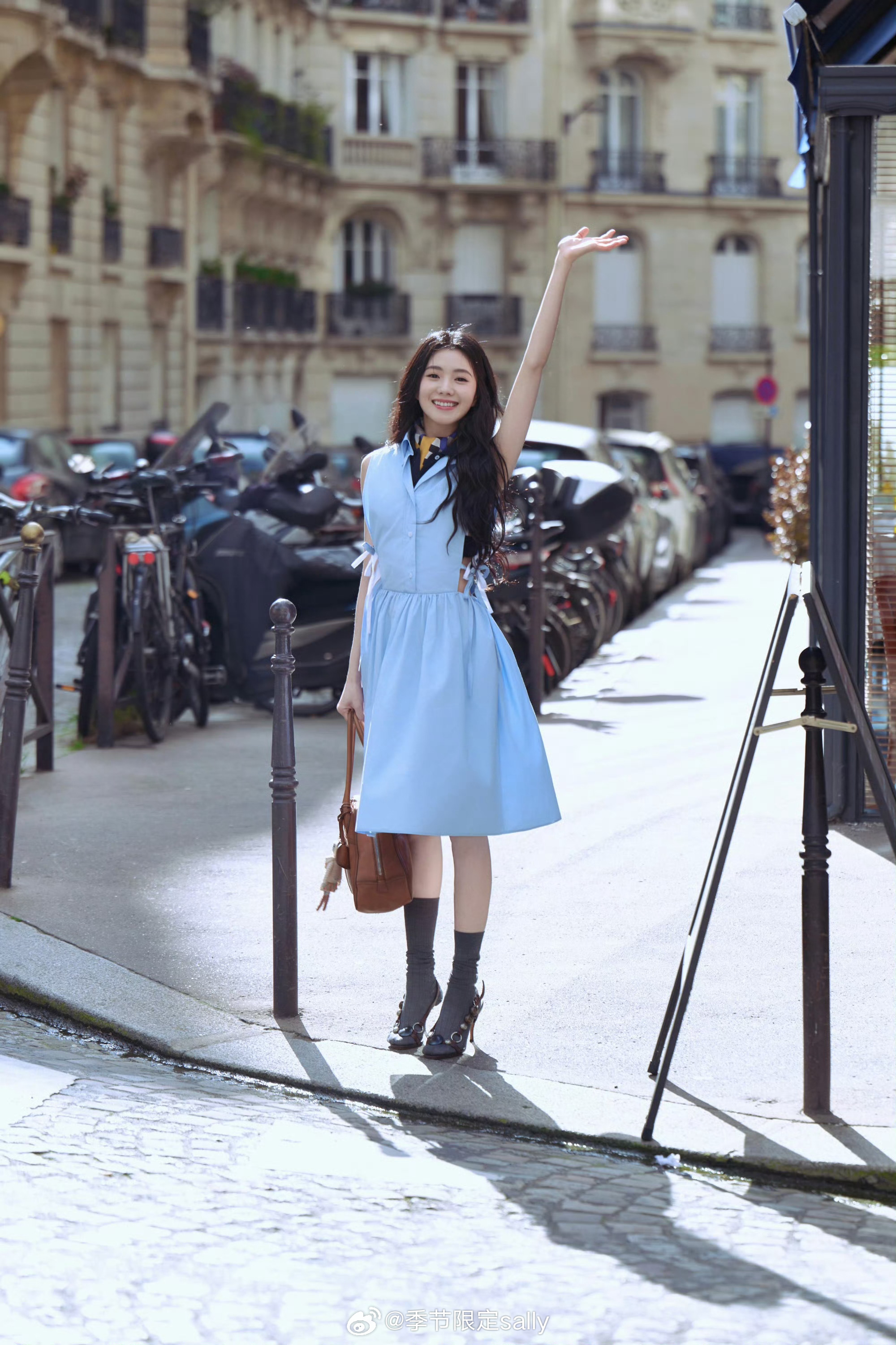 刘浩存巴黎时装周MIUMIU大秀造型出图