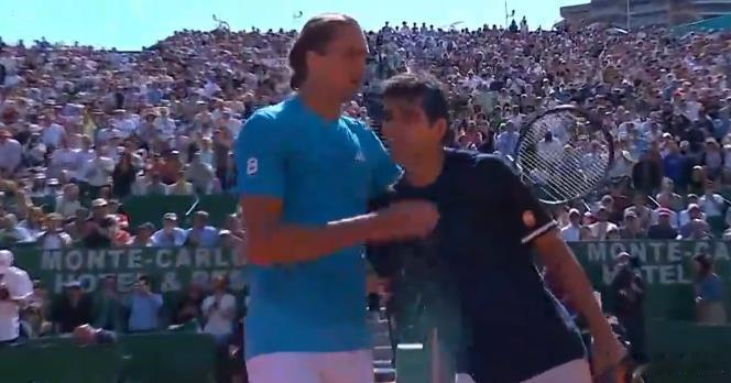 蒙特卡洛首秀兹维列夫4-6,6-4,7-5加林决胜盘0-4落后反击。发胜局耗时1