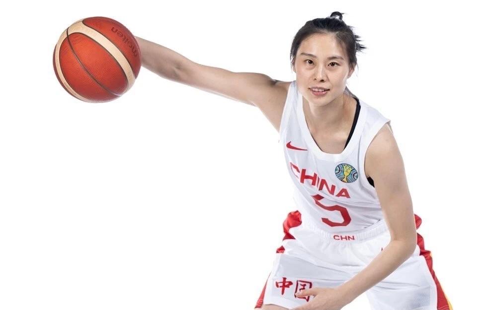 女篮半决赛第二战赛事预测。
一、山西女篮客场再胜新疆女篮。
二、江苏女篮主场险胜