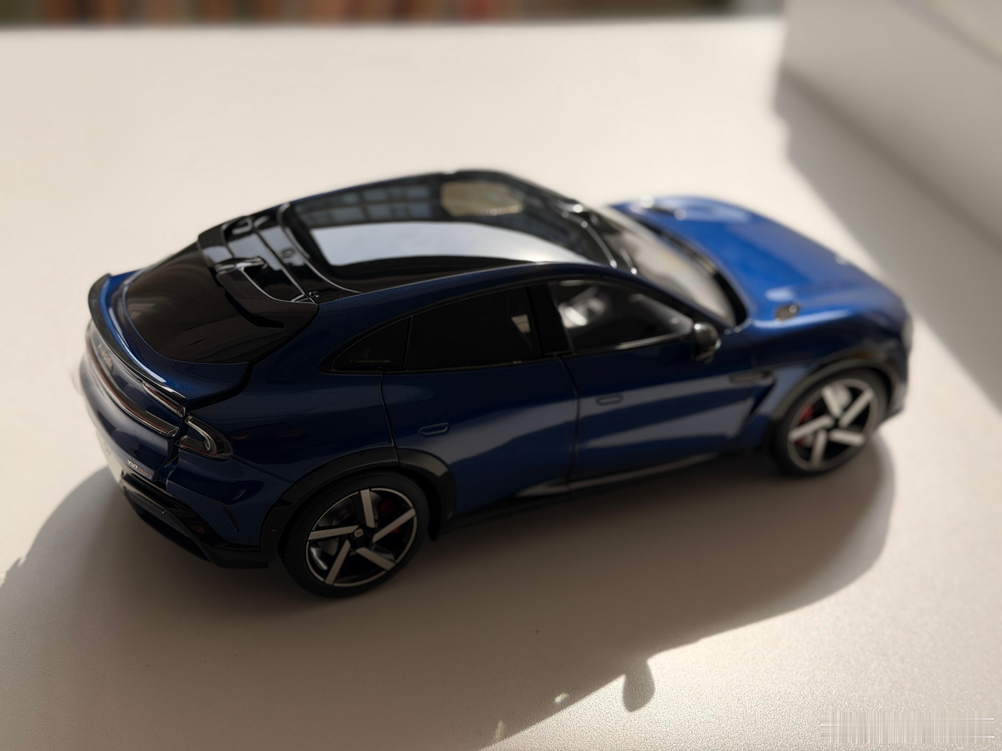 兄弟们，提车了小米Yu7 