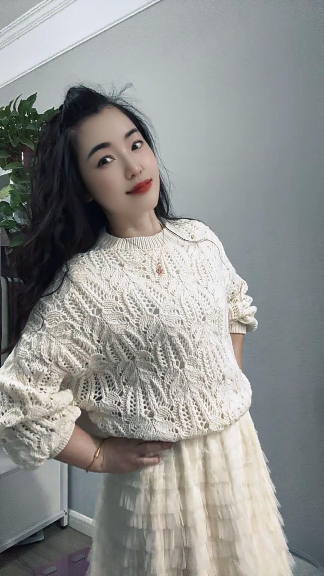 好喜欢这件毛衣，慵懒风，经典百搭棕榈花 镂空钩花针织衫 白色镂空毛衣穿搭 好不好