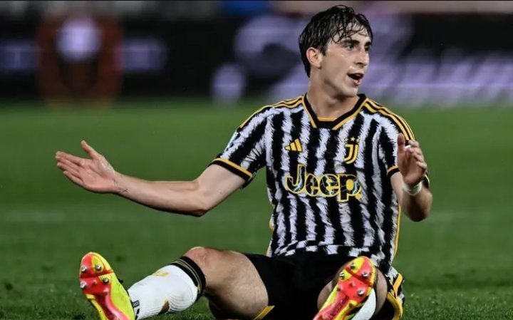 热那亚想在法比奥-米雷蒂的租借交易中加入选择性购买条款。斯基拉报道称：“热那亚还