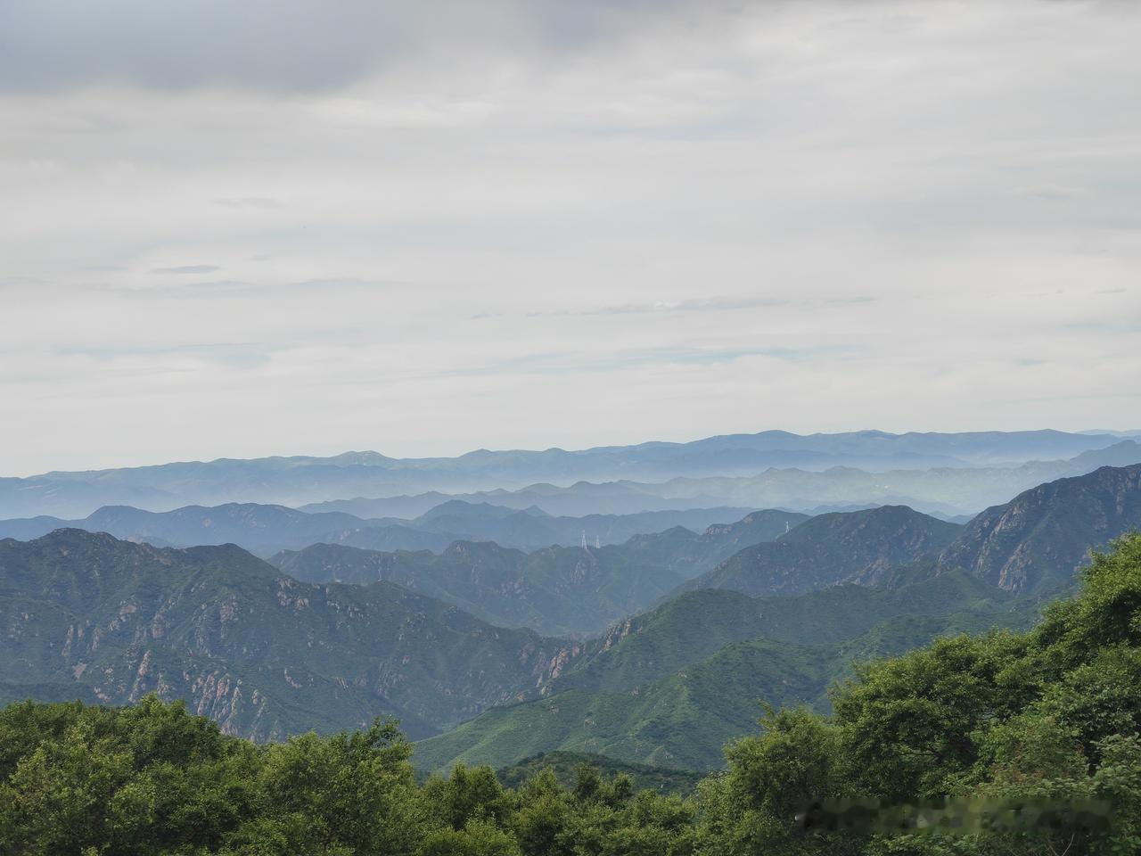 想看看你拍的风景江山如画徒步15公里打卡北京第二高峰-海坨山，领略江山如画！