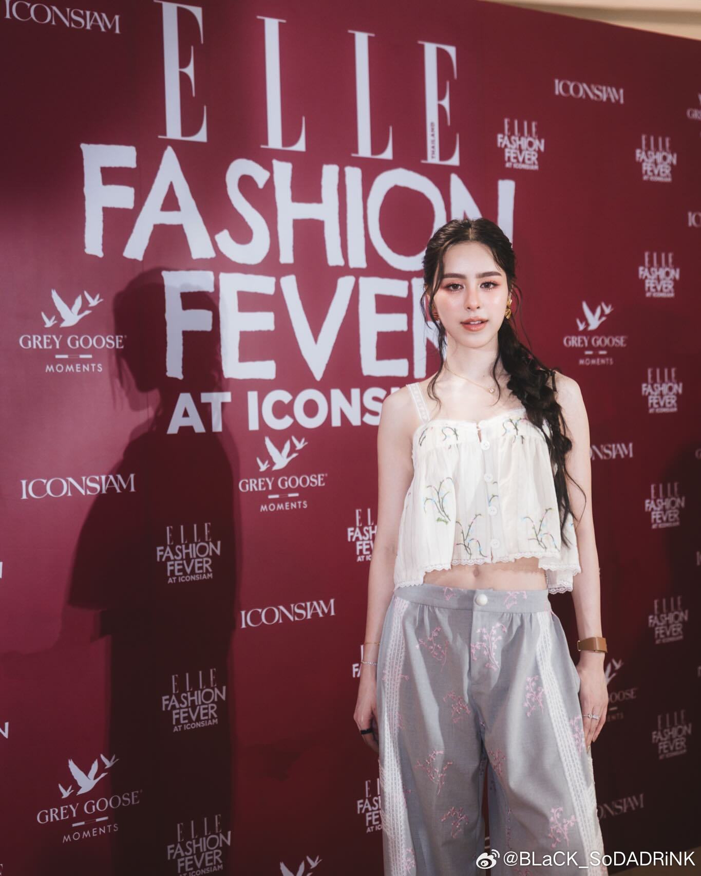 punpreedee 女鹅IG更新！昨天这场活动的妆发都特别完美！尤其是这个编发