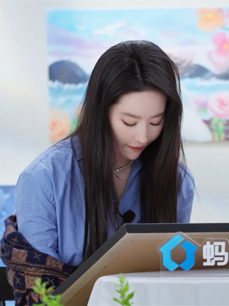 可爱(－ｏ⌒)要像刘亦菲一样认认真真创造每一天刘亦菲刘亦菲蚂蚁保全球品牌代言人