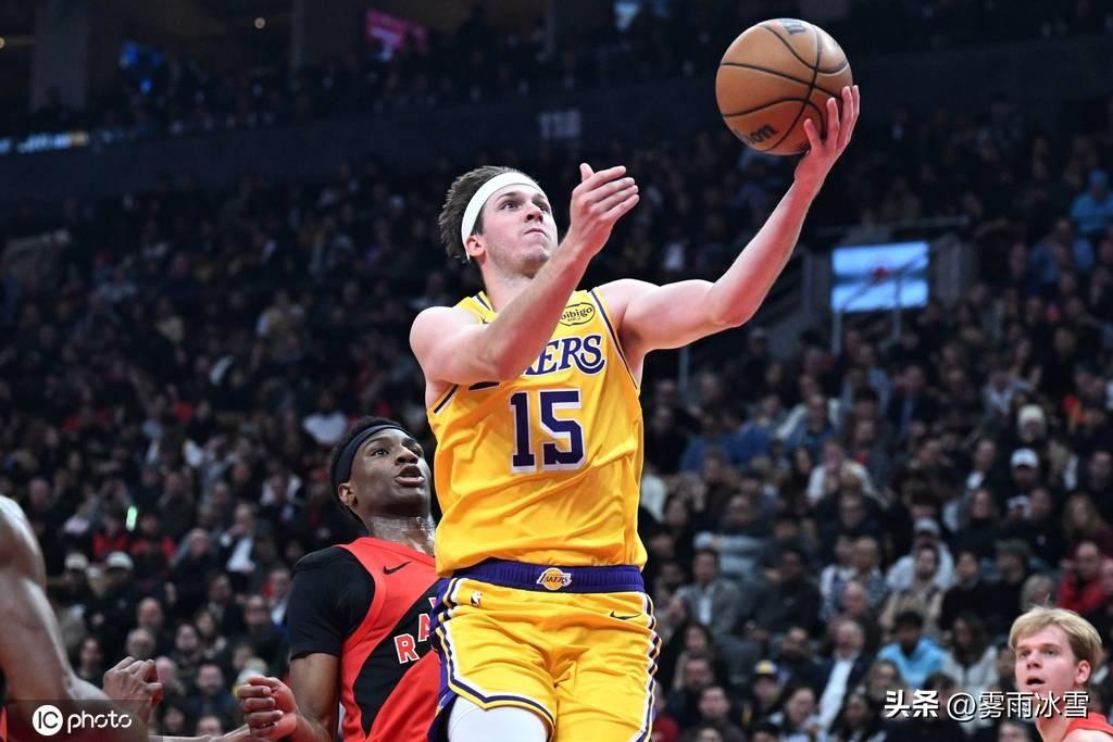 湖人计划给里夫斯5年2.4亿顶薪合同 同时追求字母哥

北京时间3月12日，据湖