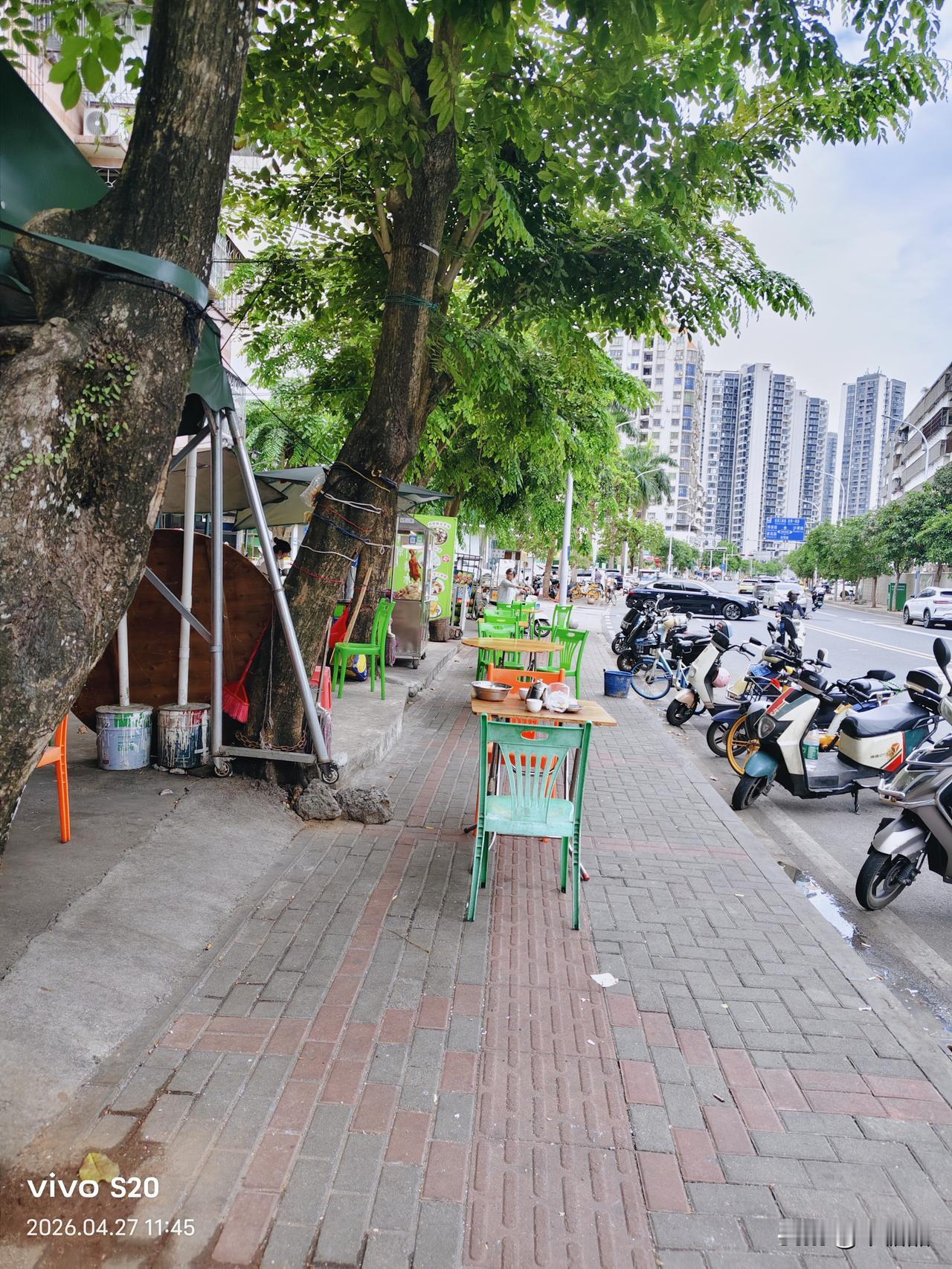 寿命长短跟运动没关系，基因和运气决定的，不运动的人当然看不惯运动的人的生活方式了