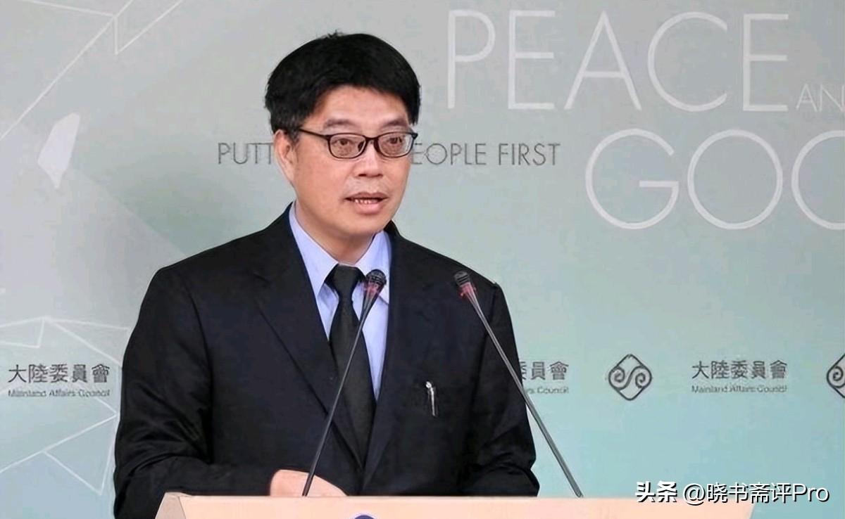 “陆委会”主委邱垂正攻击郑丽文！5月22日，根据岛内媒体报道，邱垂正点名郑丽文称