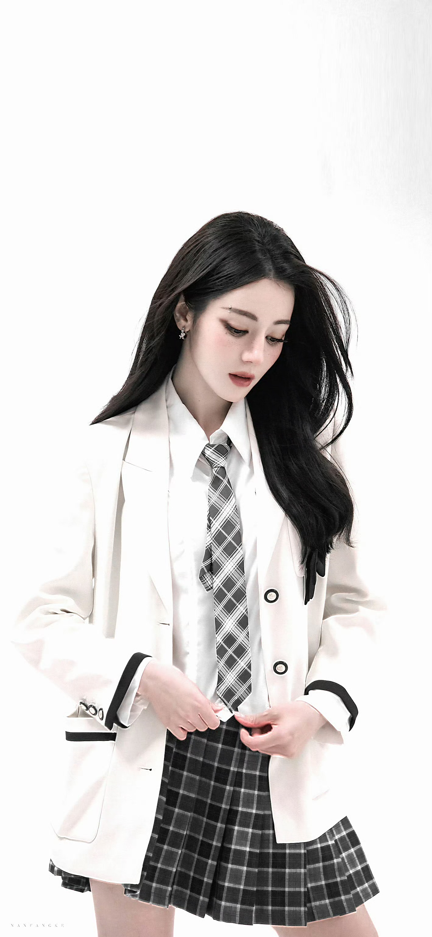 迪丽热巴钰珑 dlrb 迪丽热巴功夫女足 dlrb 迪丽热巴卫蓝“其实可以放松一