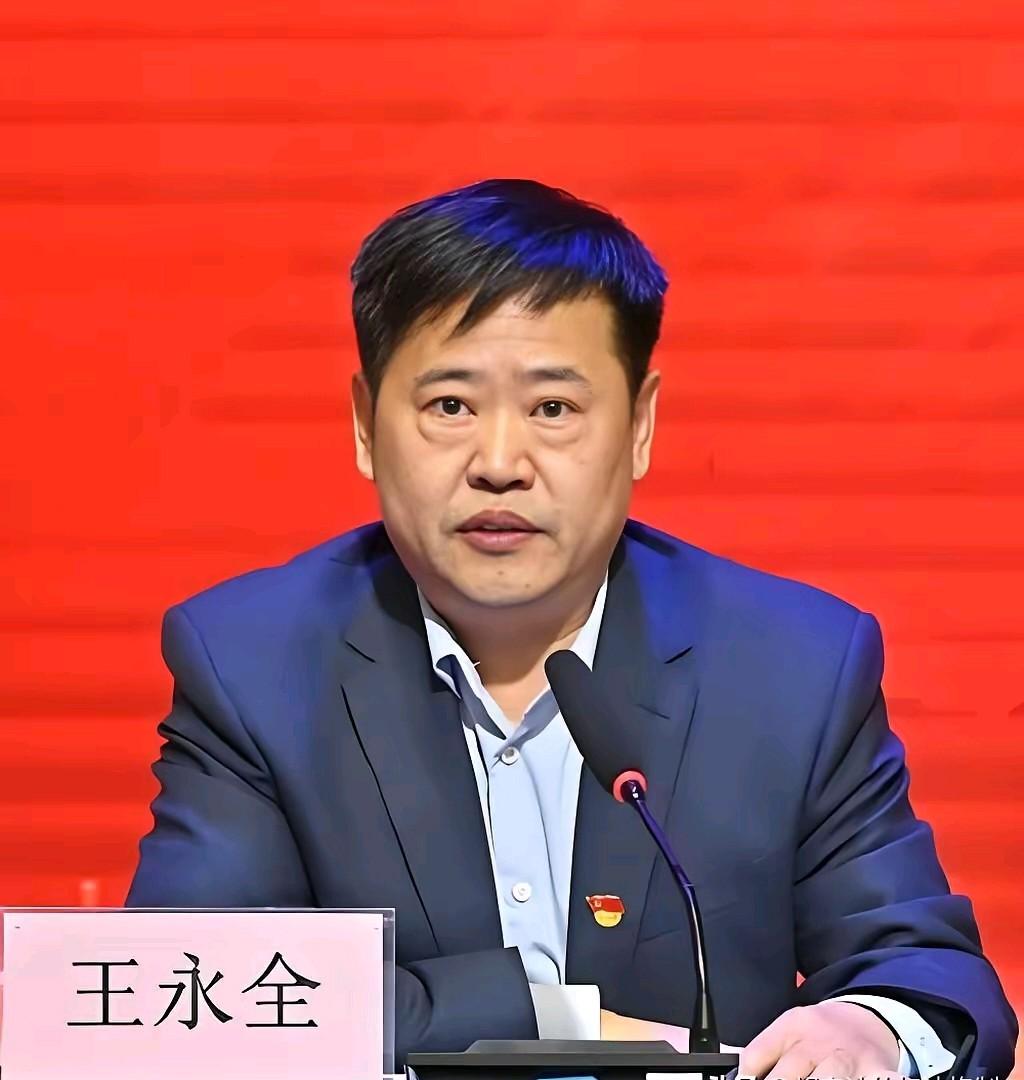 7月24日，云南当地出了一桩震动教育圈的反腐大事。

云南省纪委监委当日通报，省