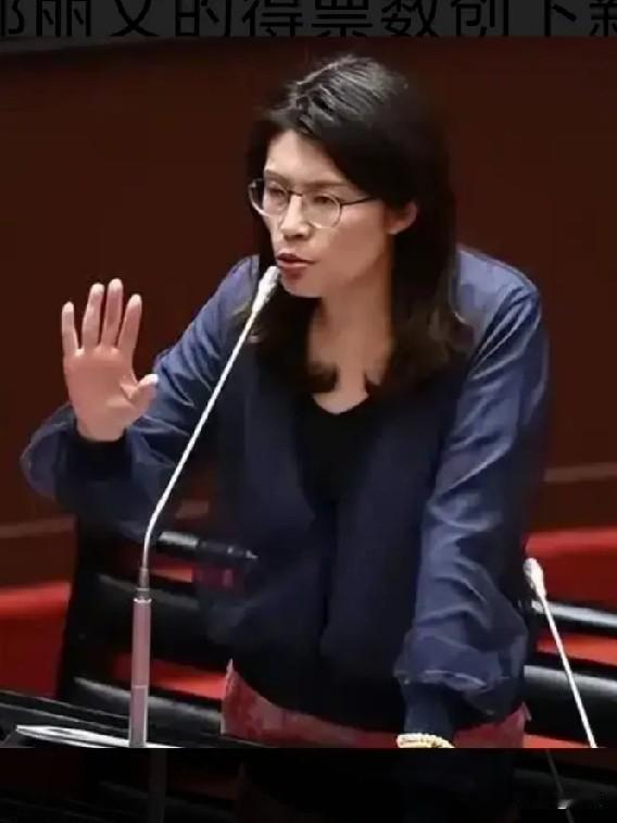 精彩，新任国民党主席郑丽文近日明确告诫美国:千万不要妄想让台湾成为第二个乌克兰…