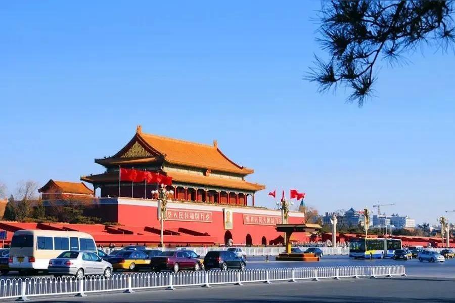 北师大硕士毕业生家教一小时600？香山别墅，三个保姆伺候着。贫富差距这事儿，扎心