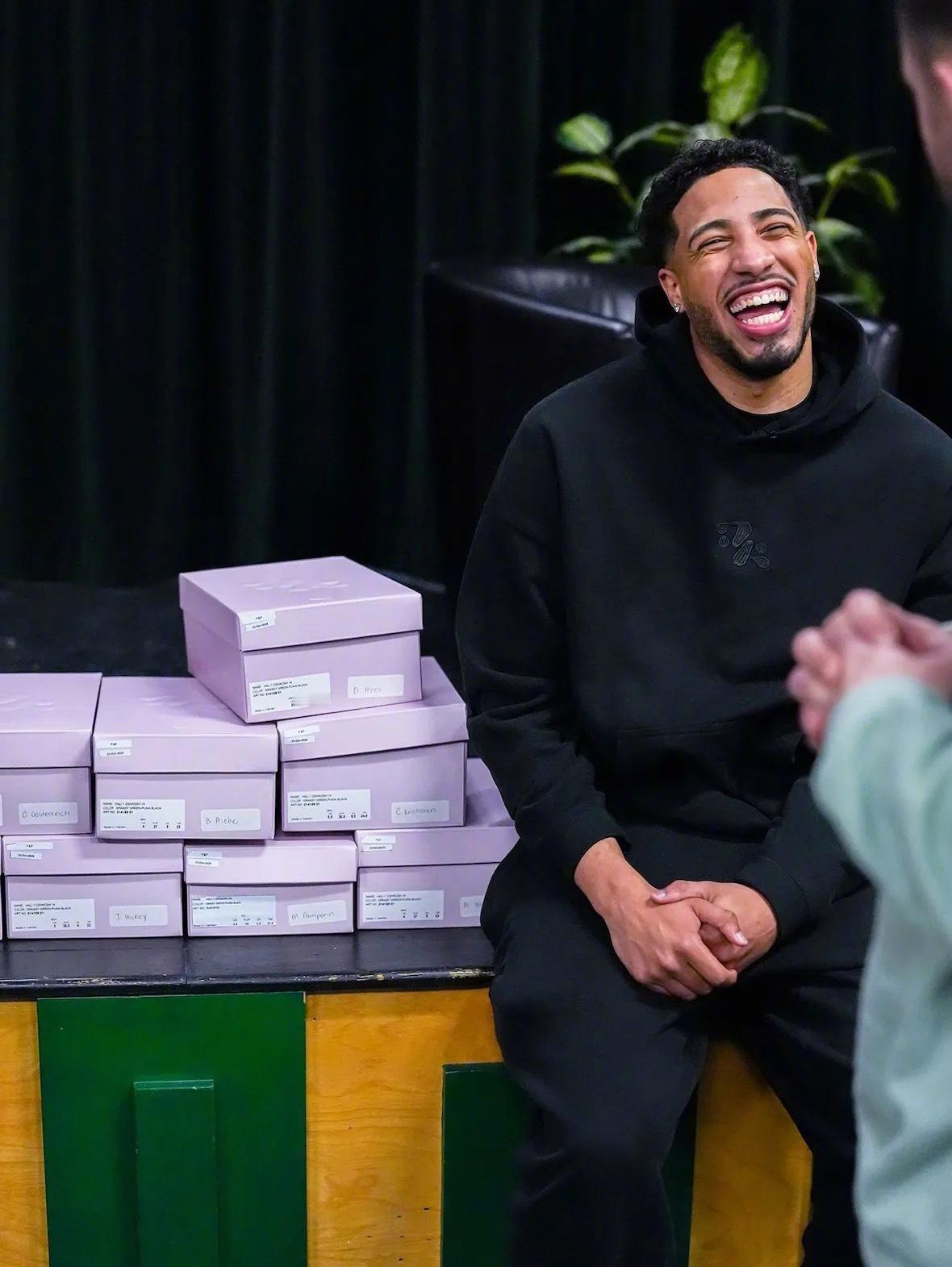 PUMA Hali 1「Oshkosh North」PE哈利伯顿为母校奥什科什北