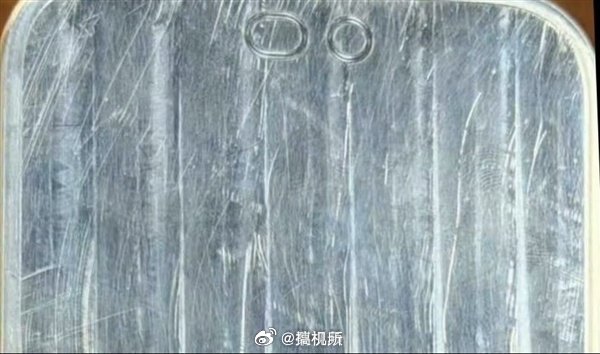 iPhone18Pro模具偷跑前置缩小的意义不大啊，还是等真全面屏吧