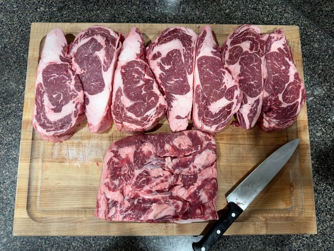 大多数人开始尝试肉食饮食只有一个原因。他们想减肥。而且它确实有效，比他们尝试过的