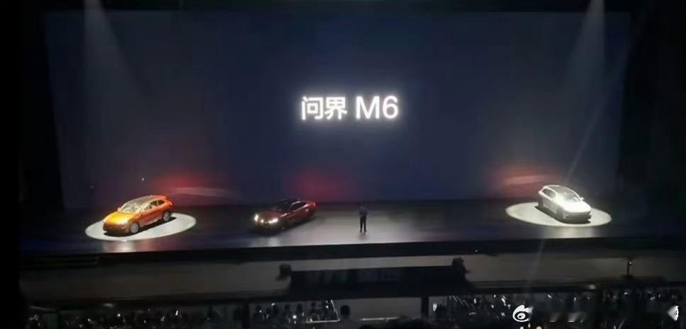 这热搜起的有点过分 最多是操作不当 没及时开走而已 但是某些数码博主集体洗地就没