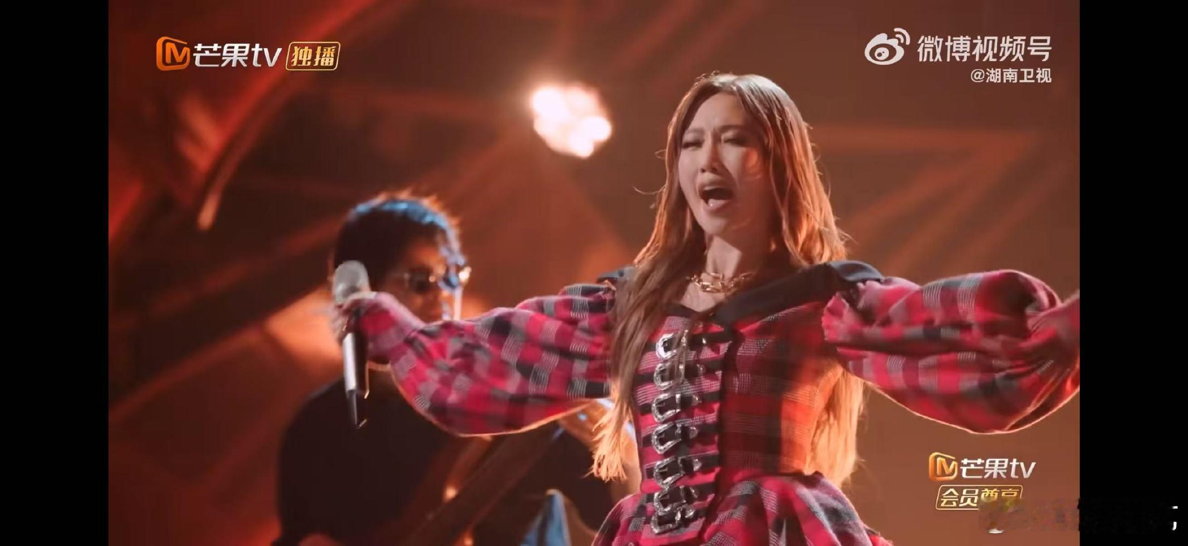 ALin王赫野台北东北唱去了西北 声生不息台北东北歌手的组合，把《沙漠骆驼》的自