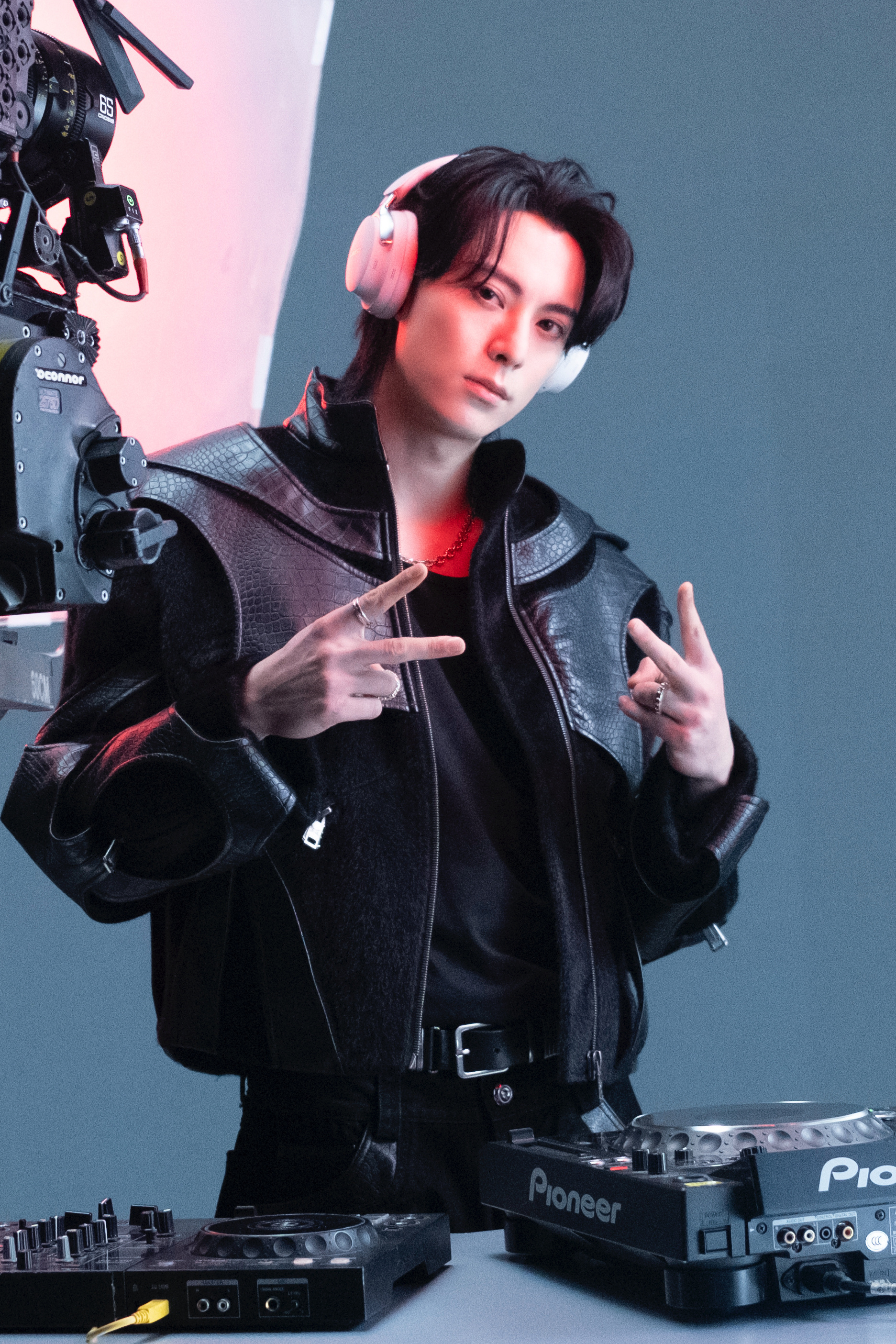 王鹤棣dj造型DJ王鹤棣DJ王鹤棣，太帅了，好好看 ​​​