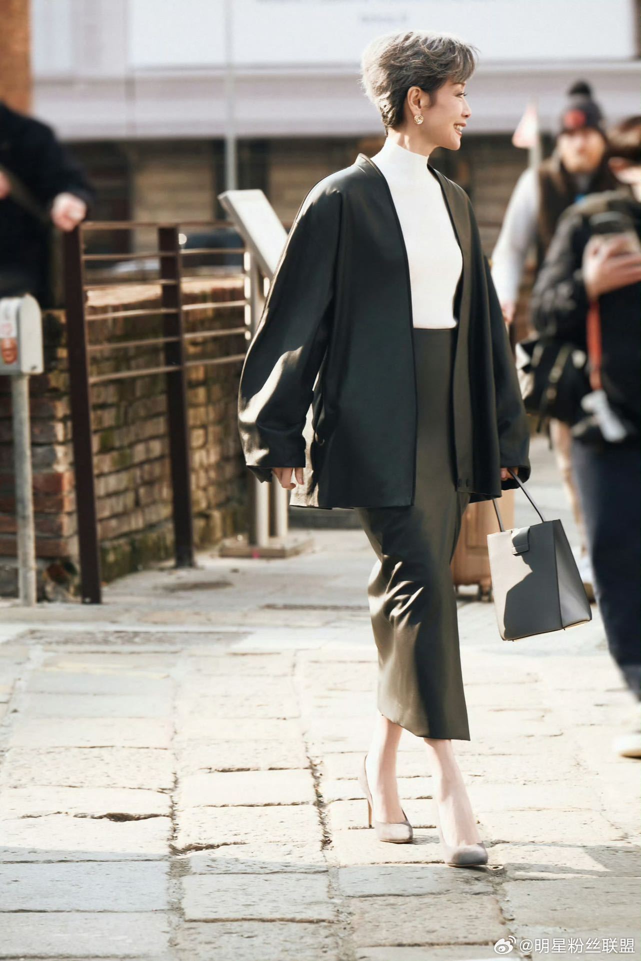 叶童说将推出首张个人ep 以热爱奔赴每一段旅程，也在努力突破和实现一个又一个里程