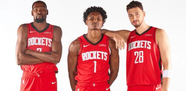 先说这场比赛的表现，10分能打9分，进攻端值得说的不是很多，几天一个拉杆上篮和空