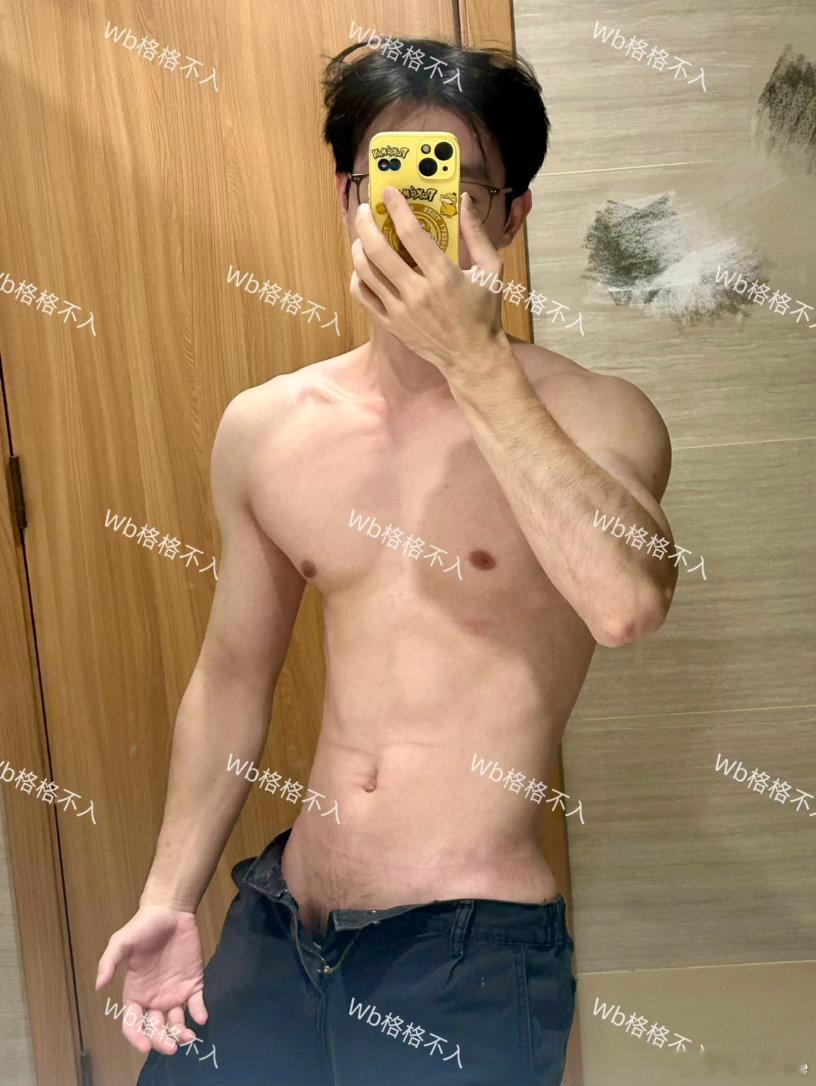 你知道酒店的床单多少钱吗？93！我用碘伏的时候不小心把滴了一点在床单上，他就让我