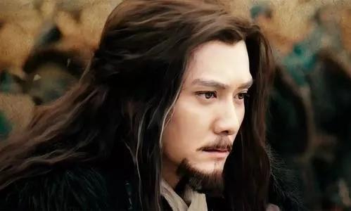 在司马迁的笔下，项羽非常完美，打仗是战神，居家是暖男。我们都知道，西楚霸王这个神