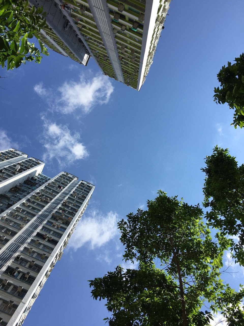 香港载荷“天韵相机”安装完成，开始监测全球中低纬度二氧化碳和甲烷浓度。神二十三乘