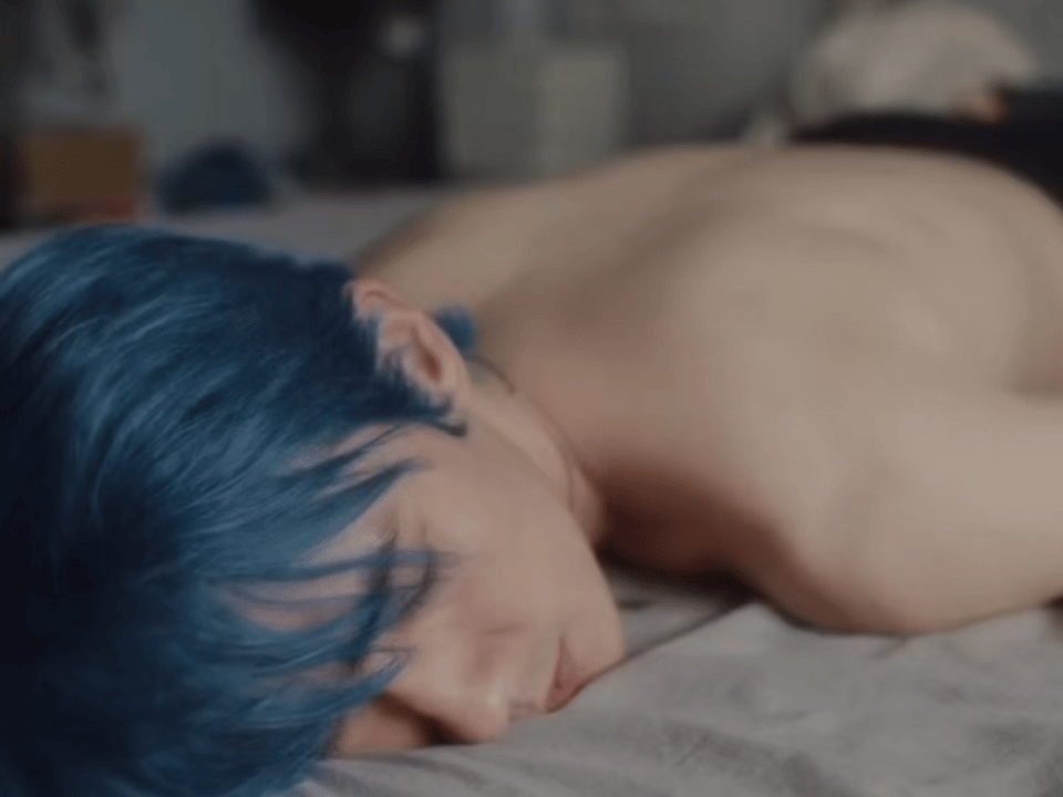 朱一龙《负负得正》定档8月10日，斯哈斯哈黄振开你富有且大方[舔屏]好有x张力 