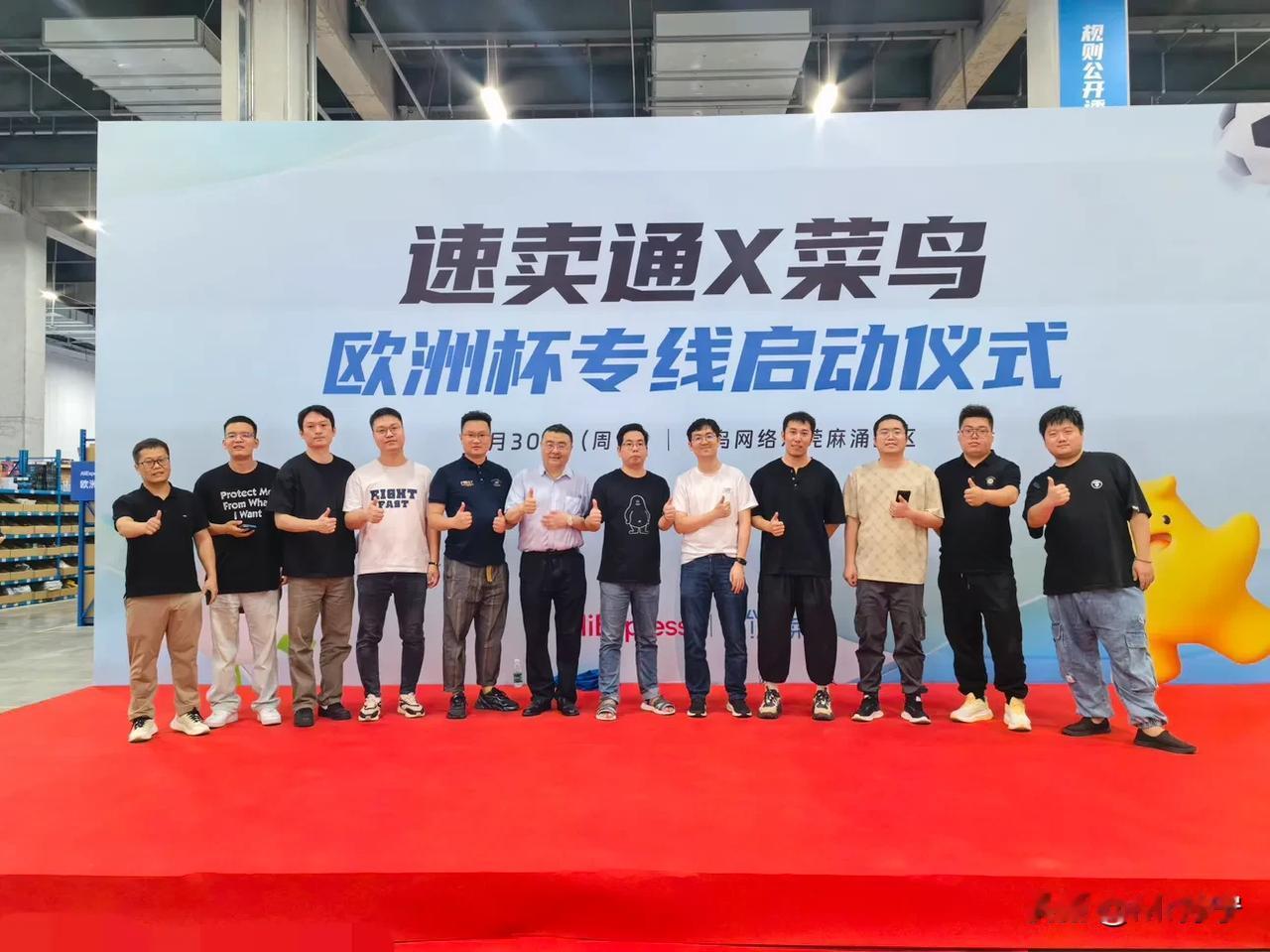 兄弟们！抽奖啦！
抽一位粉丝：发88.88元红包！
要求：关注我！然后转发这条动