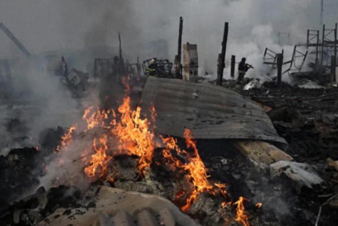 【美国施压割地！俄乌和谈接近达成，英军拟入乌执行和平协议】柏林和平峰会上，俄乌和