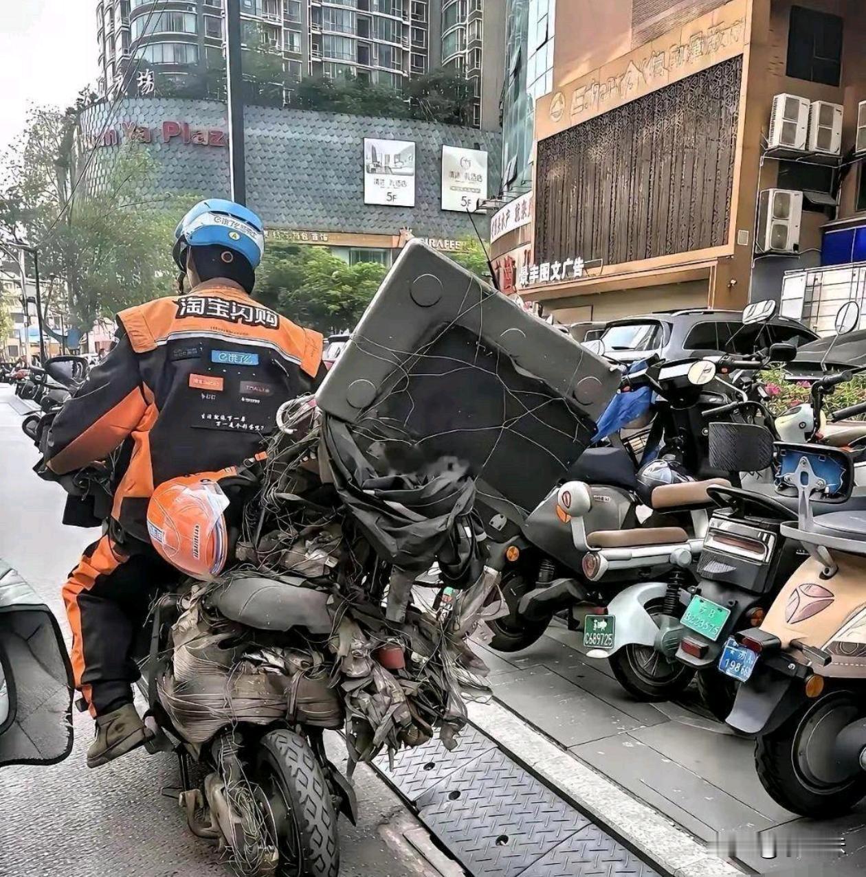 他这身装备是不是单王？