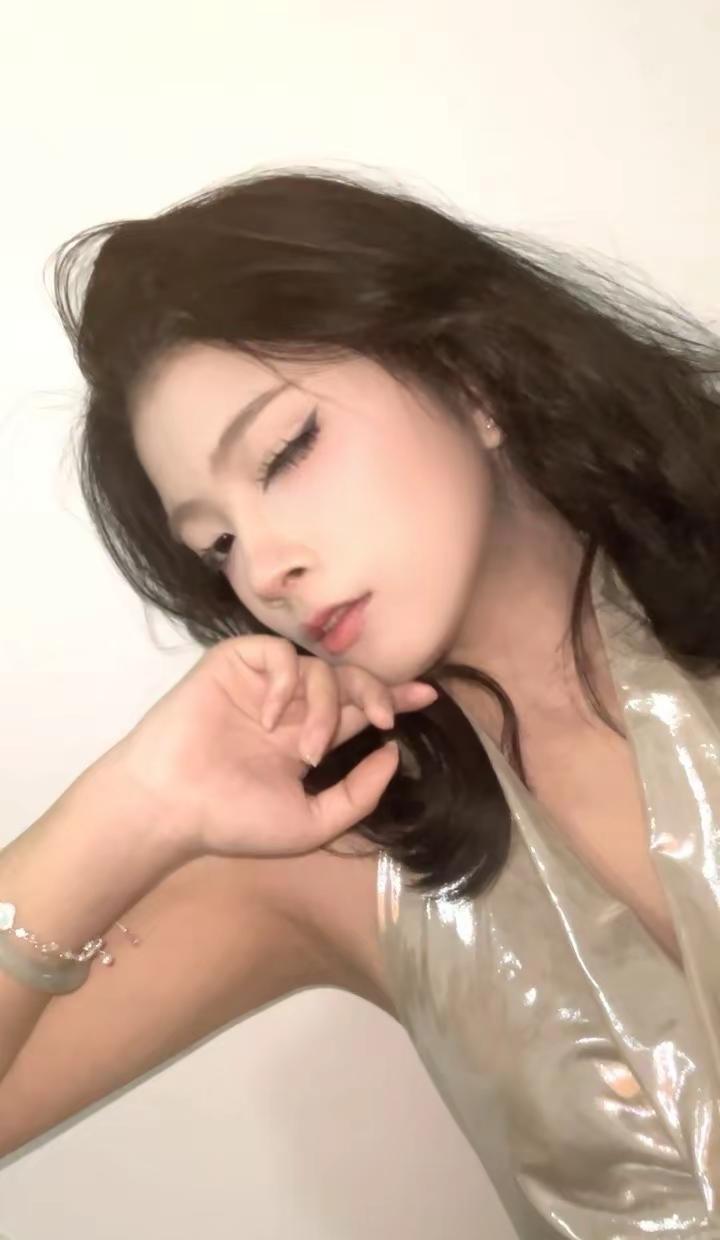重生之我是大女主，V50聆听我的复仇计划。重生之我是大女主 重生大女主 疯狂星期