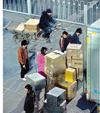 某物流托运部，接到经销商的货后，托运到各乡镇。夫妻两人，6个员工。平时夫妻两人收