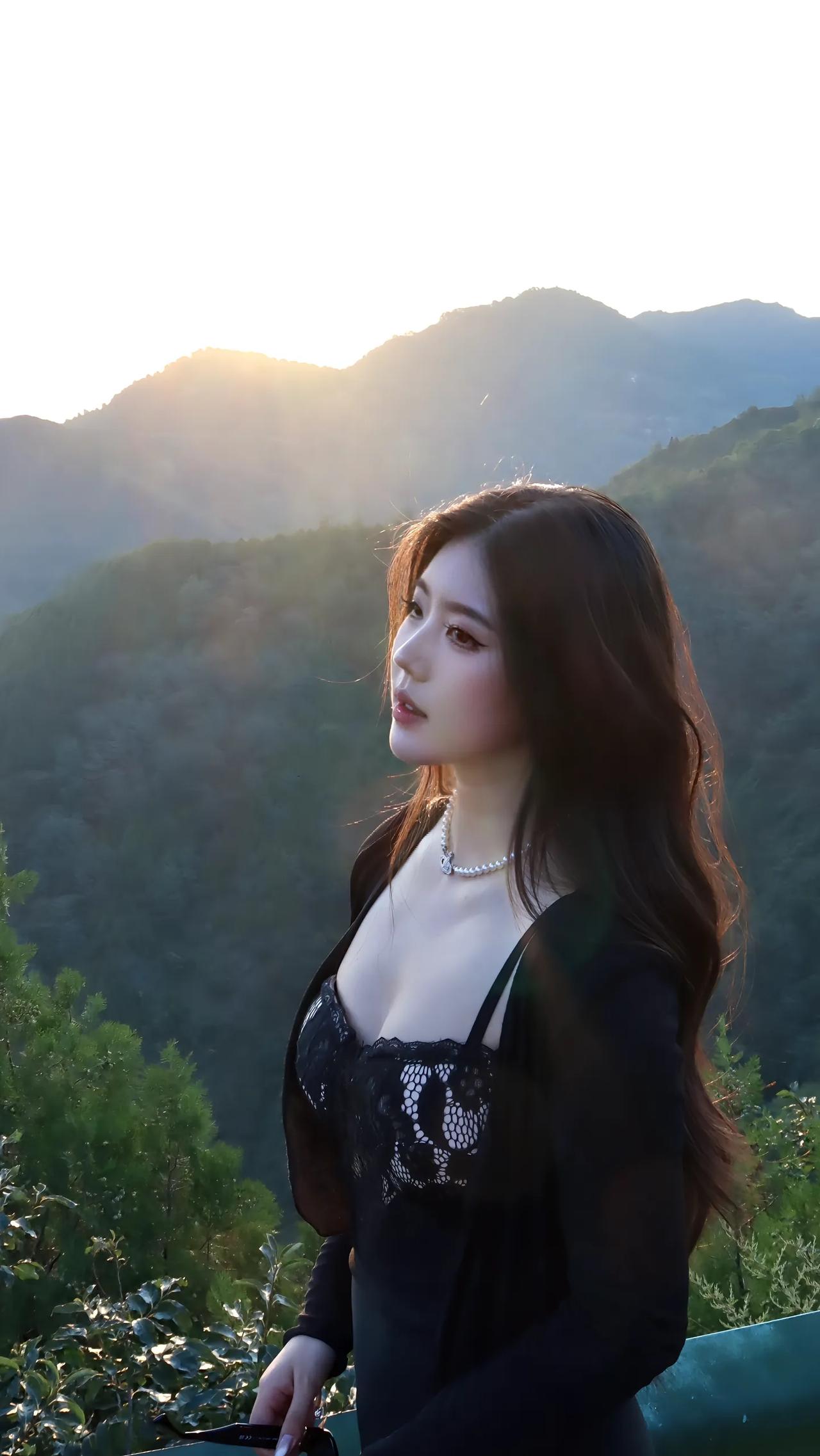 山前山后各有风景，有风无风都很自由！有哪些美女让人过目难忘？女人最耐看的长相是什