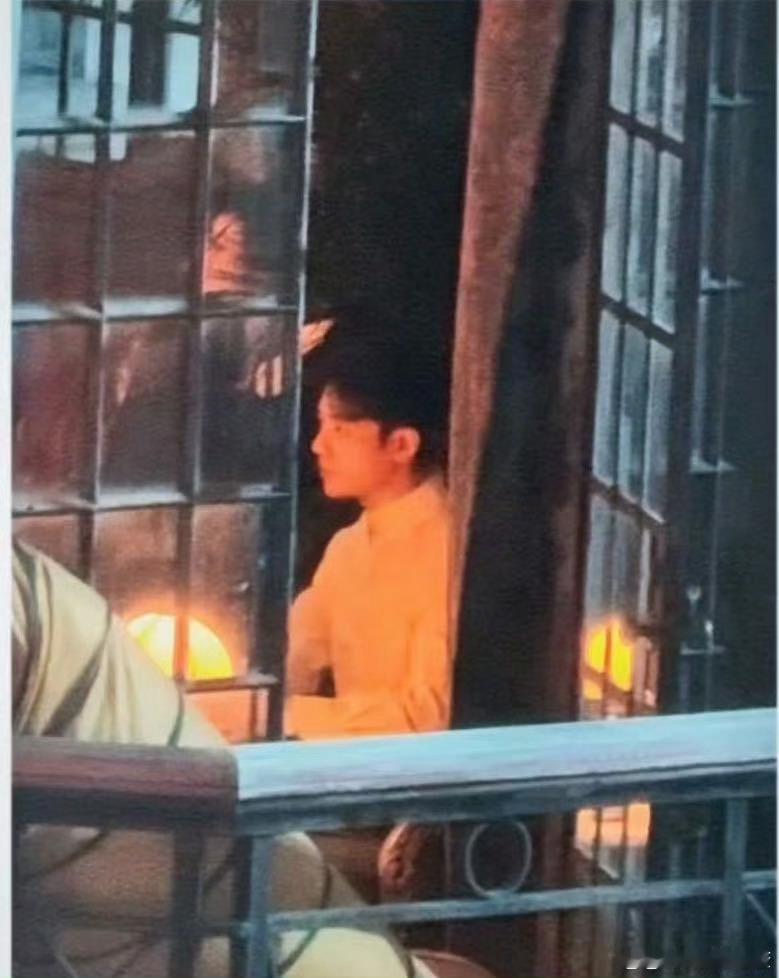 少白少爷主打一个帅 ​​​