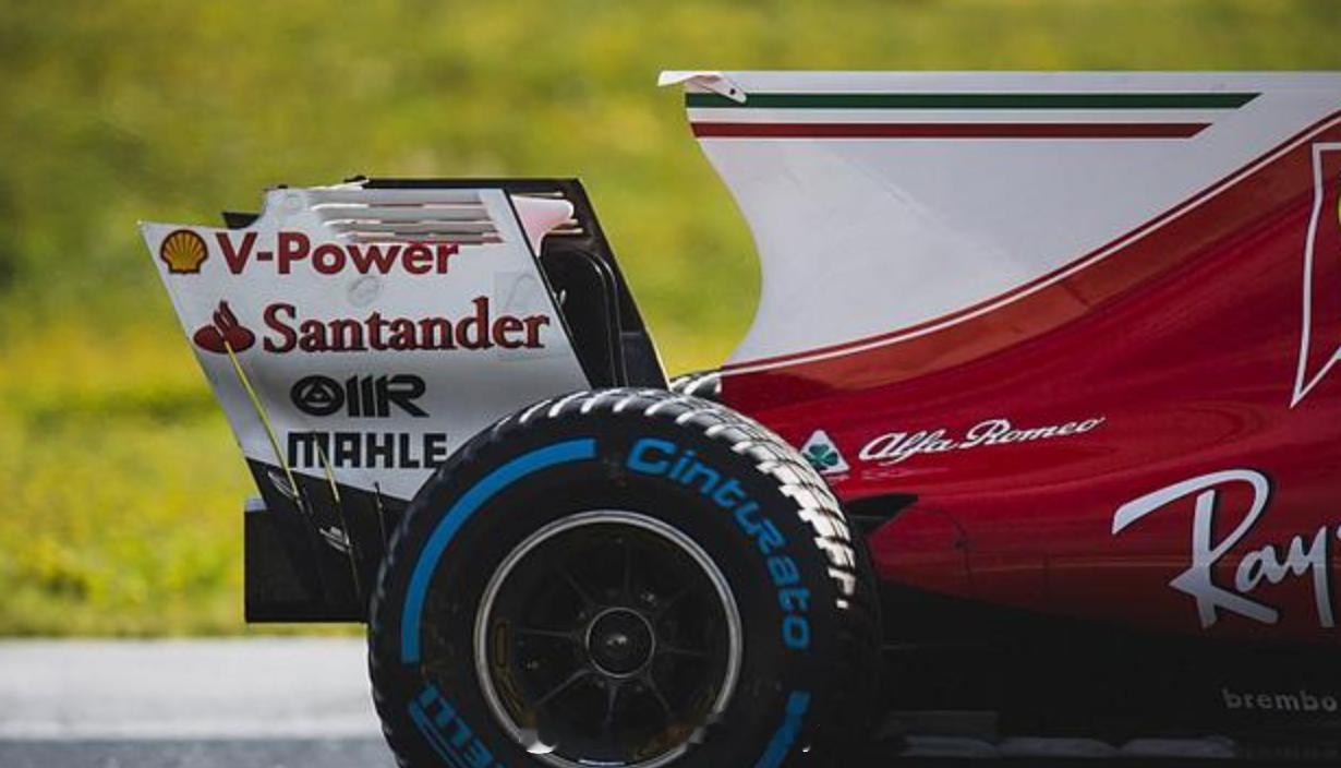 潮流的设计果然是一个轮回曾经17年火遍一时的鲨鱼鳍26年新规下相比25年的赛车这