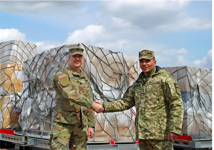 喊话韩国，日本
不用把自己的命运寄托在美国的驻军上，美国对日本“好”不过是把日本