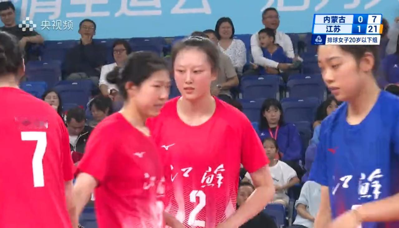 [女排全运会]快讯:江苏U20，U18女排的1/4决赛正在进行中，目前，均2:0