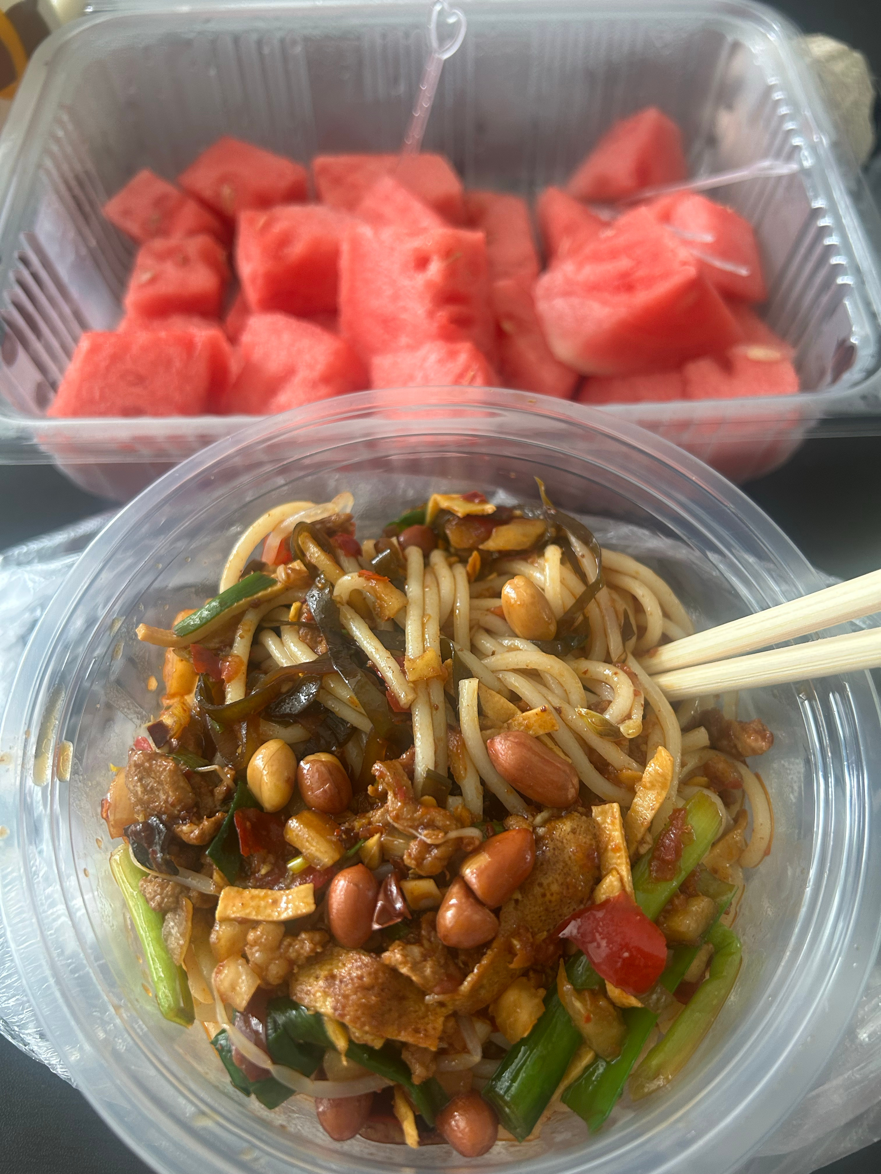 夏天 凉拌粉 冰西瓜 绝配
