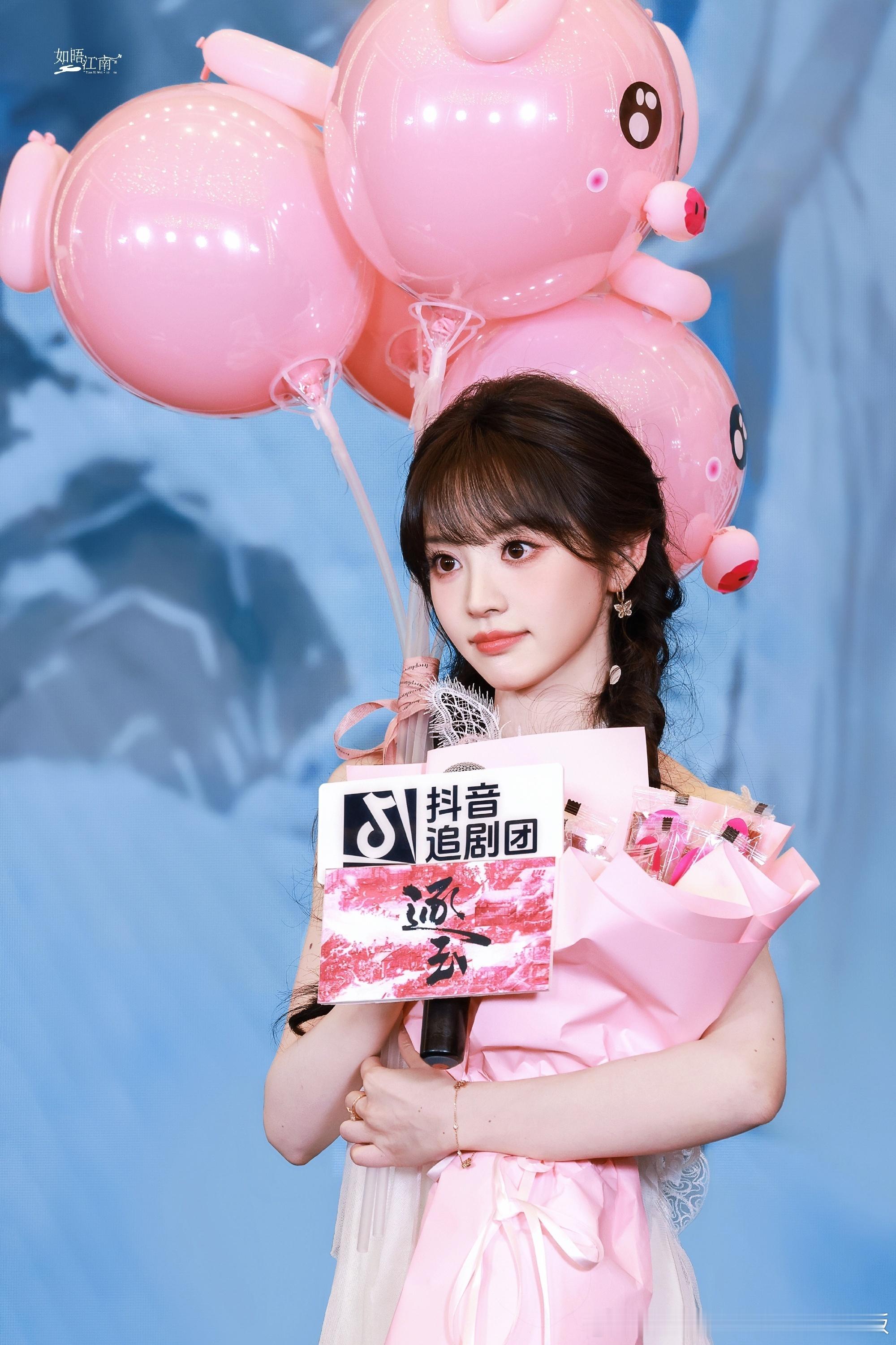 田曦薇   🐱田曦薇 🐱田曦薇魏娆 你真的好没礼貌 上次见面时 你招呼都没打