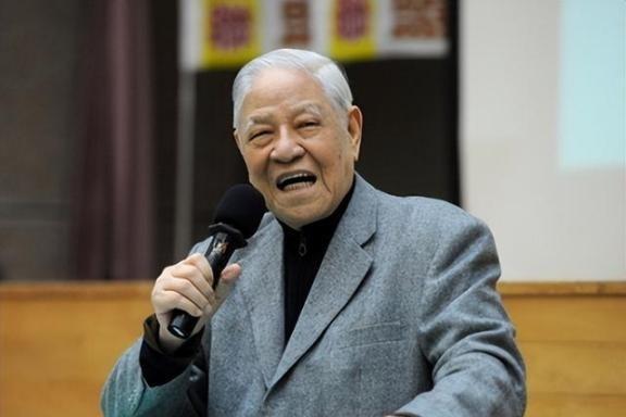 终于明白了，为什么中国不急于采用武统的方式解决台海问题了。原来，有一个隐忍很久的