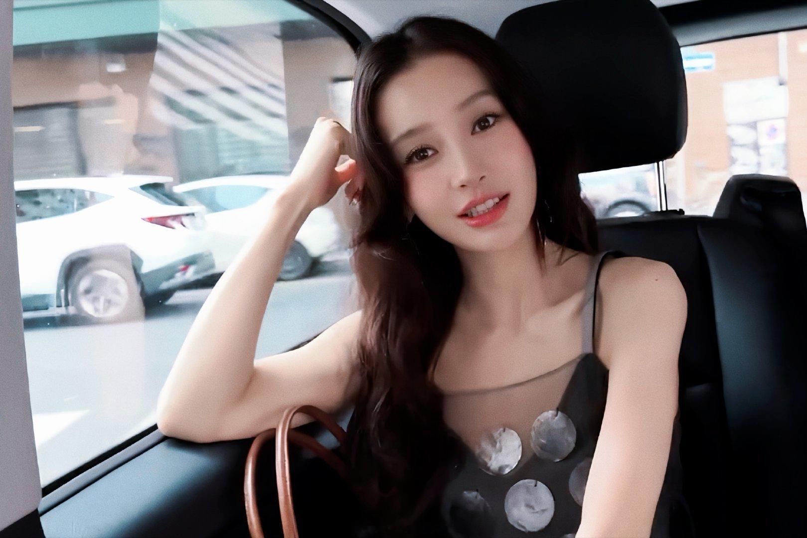 angelababy[超话] [哇]angelababy漫影寻踪 不求你名声四起
