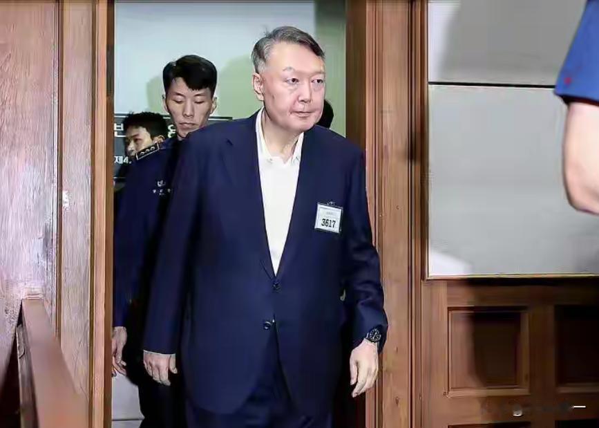 坐牢还能发大财?伊锡悦坐牢100天，收入6.5亿韩元!



韩国前总统尹锡悦已