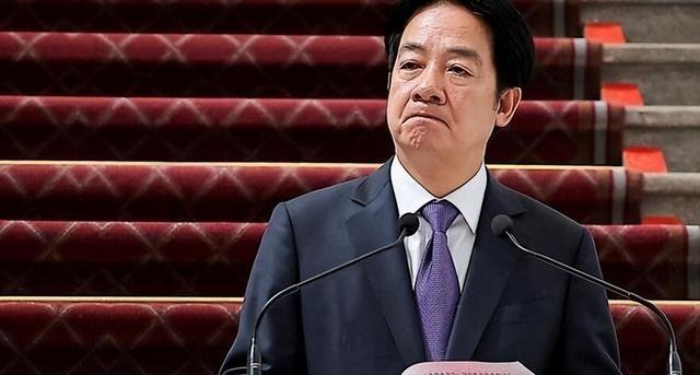 特朗普：中方向他保证，在他任期，北京不会采取任何行动实现两岸统一。
咱们先来看看