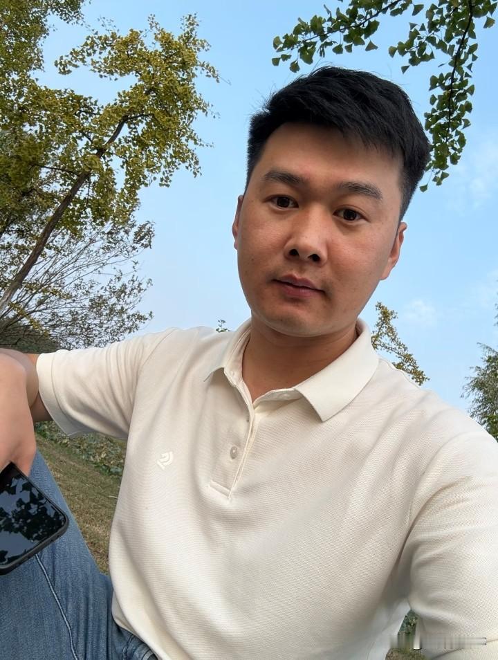 这个社会怎么了，一个月给女朋友5000都找不到对象，这是怎么了！