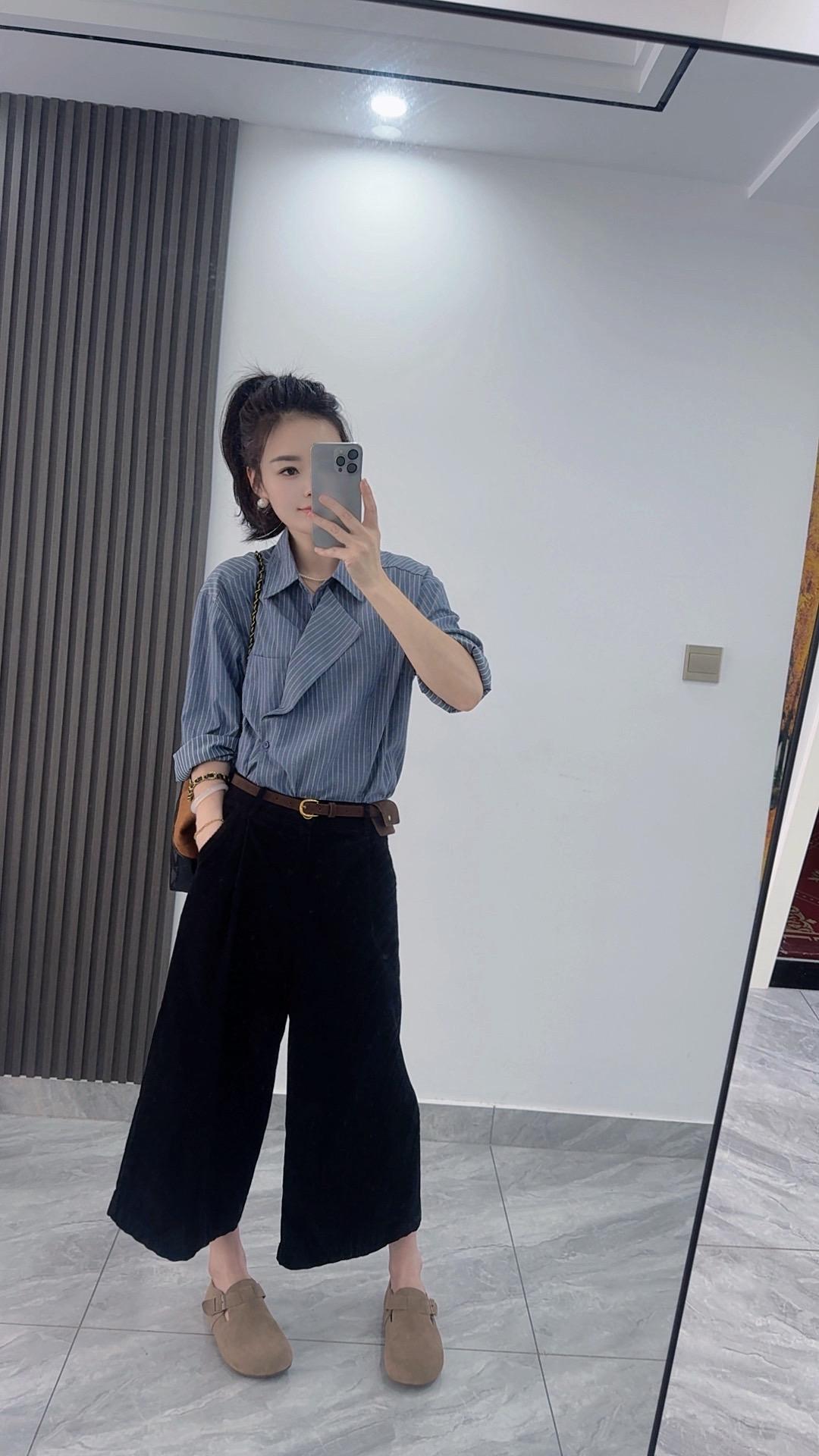 国庆佳节，愿山河锦绣、国泰民安，愿你我平安喜乐，不负好时光……