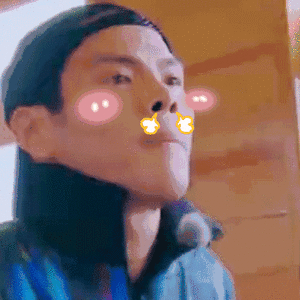 向佐真的闯进穿搭赛道了  向佐开启穿搭之旅，以新形象示人，积极探索时尚转型的可能