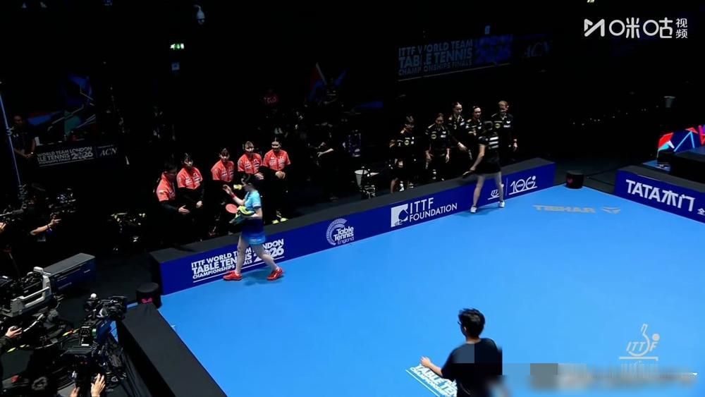 日本女乒赢了德国，但国乒教练组估计已经笑出声了。
别看比分3-1，她们的削球王