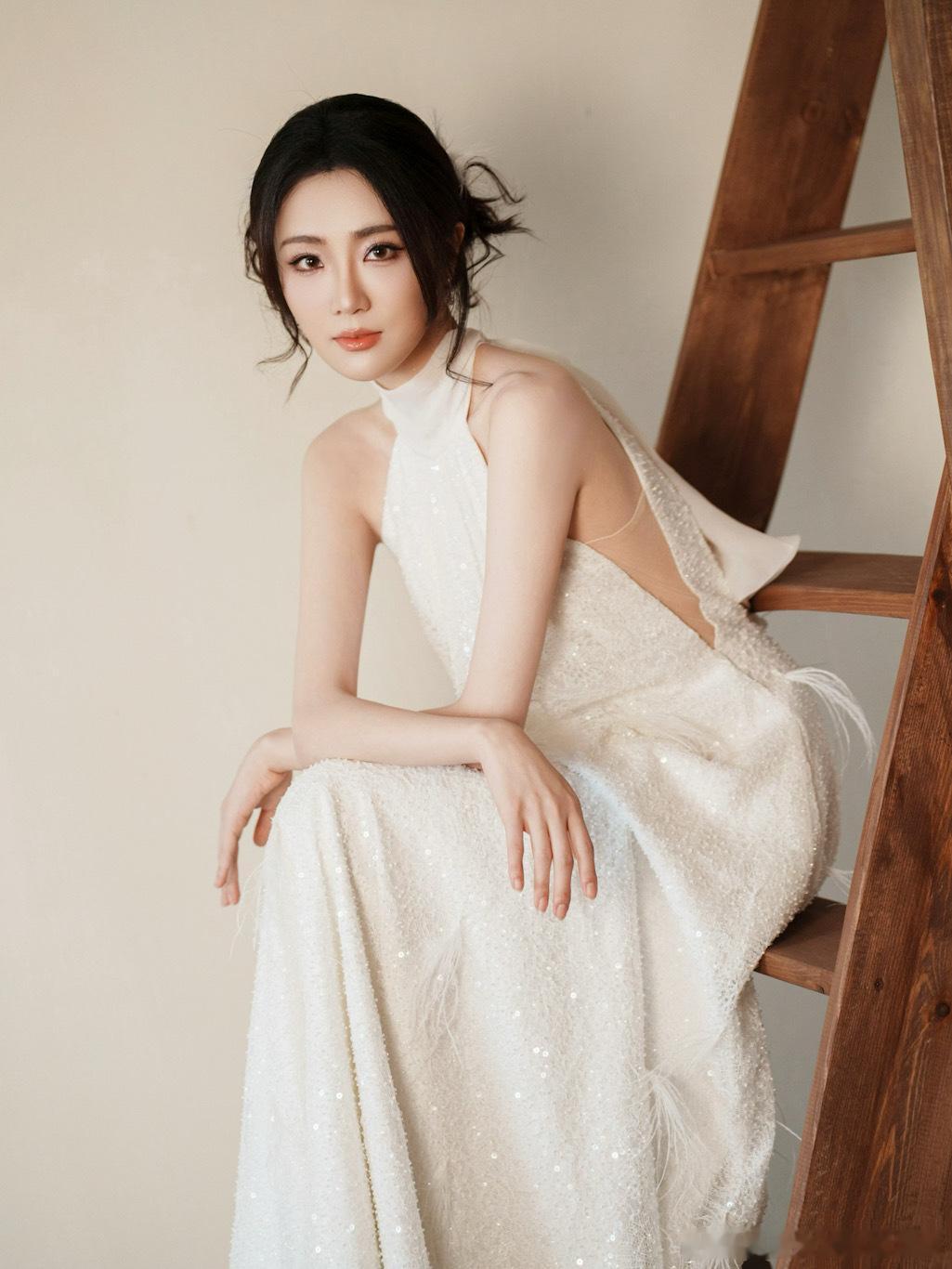 张可盈新剧《依依向北风》央视热播 超强哭戏实力演技引发全网心疼 ​​​